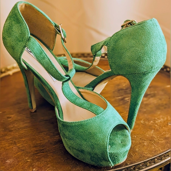 SPIRIT MODA SZ 8.5 GREEN STILETTO HEELS - Picture 1 of 6